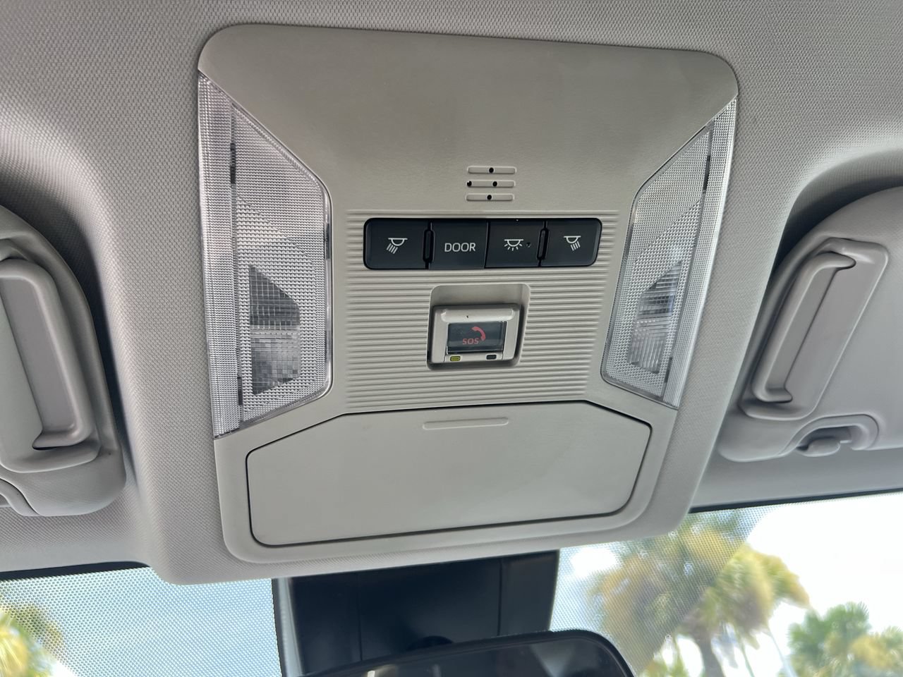 Used 2025 Toyota RAV4 XLE FWD image 28