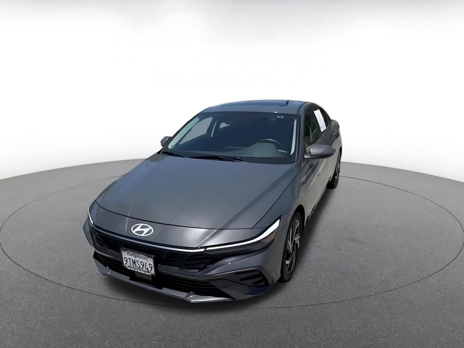 Used 2025 Hyundai Elantra Limited FWD image 7