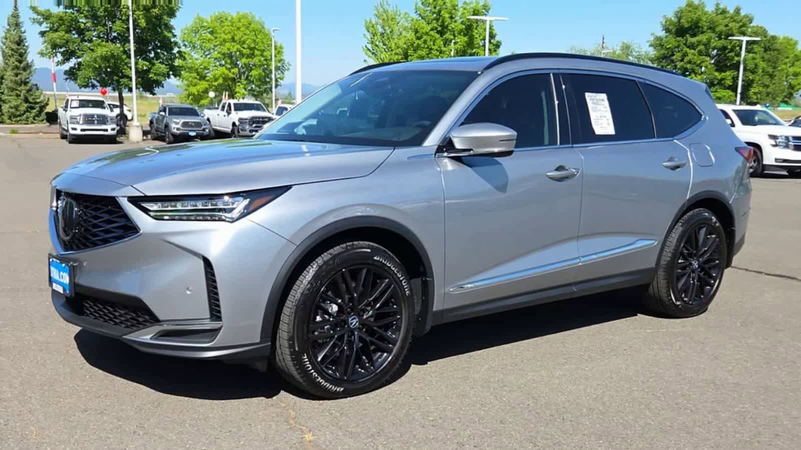 Used 2025 Acura MDX SH-AWD w/ Technology Package image 4