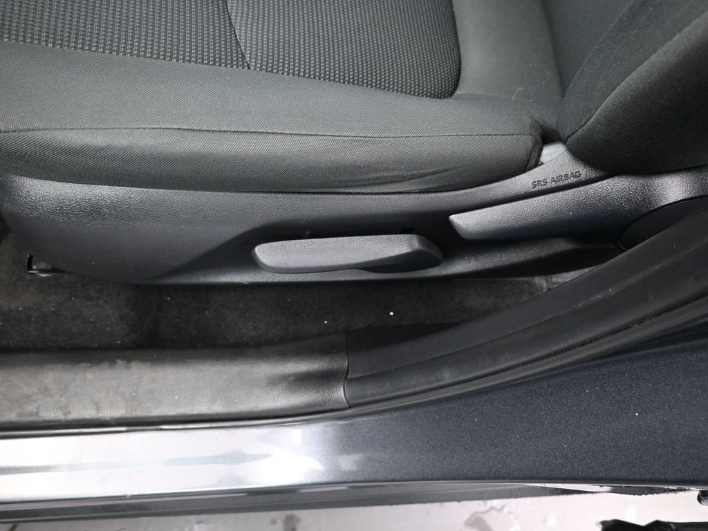 Used 2021 Toyota RAV4 LE w/ Carpet Mat Package (TMS) image 19