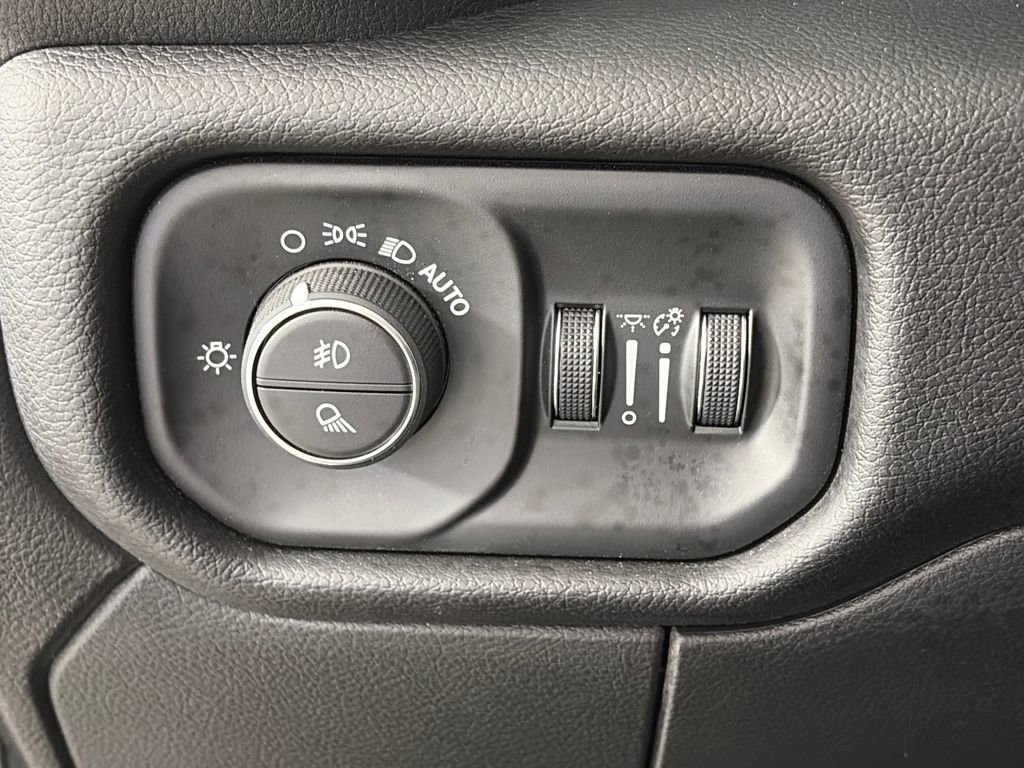 Used 2025 RAM 2500 Laramie w/ Sport Appearance Package image 25