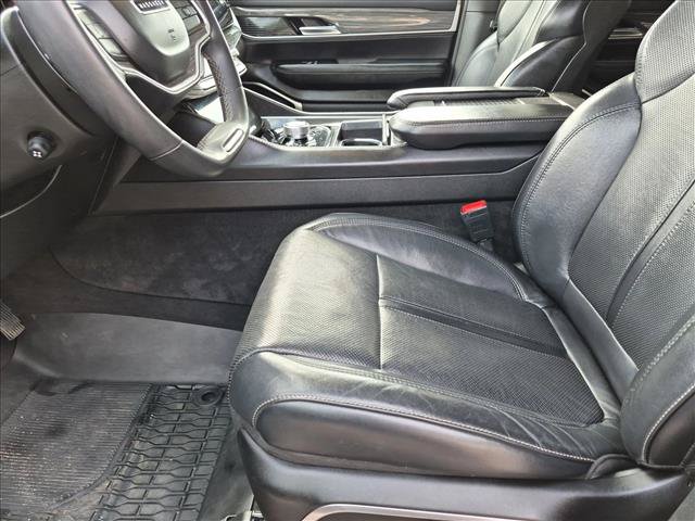Used 2022 Jeep Wagoneer Series III w/ Premium Group I AWD/4WD image 16