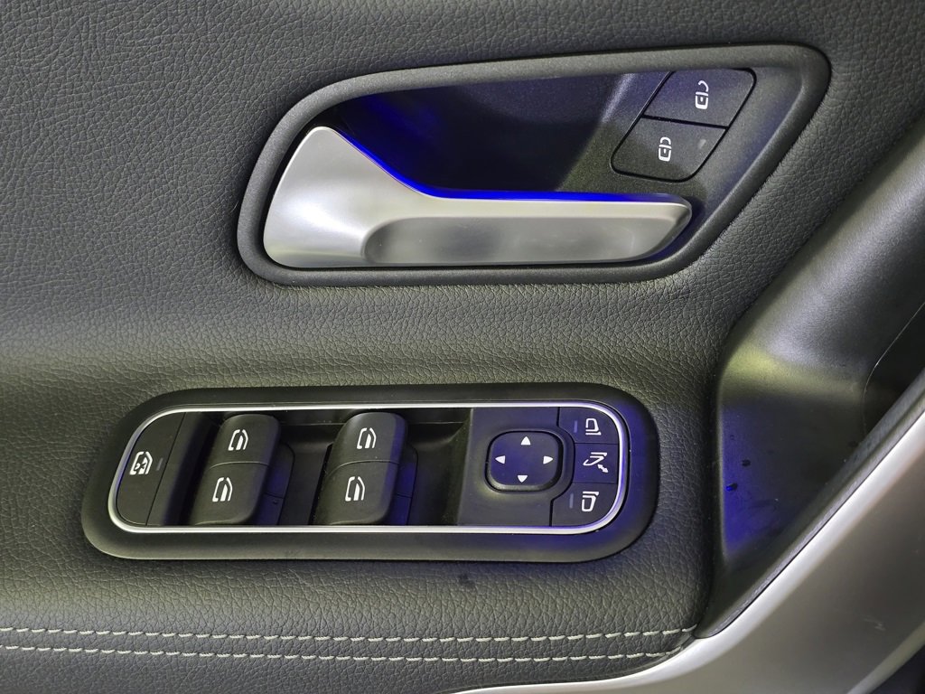 Used 2025 Mercedes-Benz CLA 35 AMG 4MATIC image 10