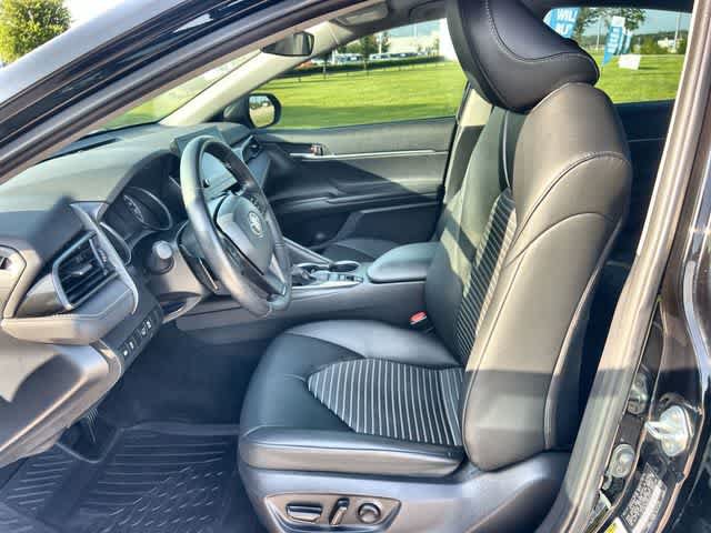 Used 2022 Toyota Camry SE AWD/4WD image 11