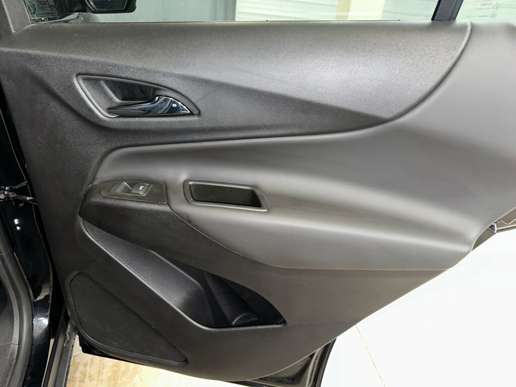 Certified 2024 Chevrolet Equinox LT w/ LPO, Floor Liner Package image 27