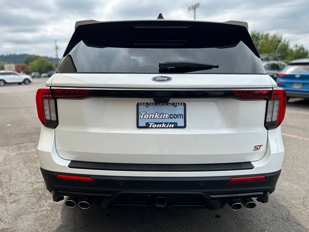 Used 2025 Ford Explorer ST AWD/4WD image 7
