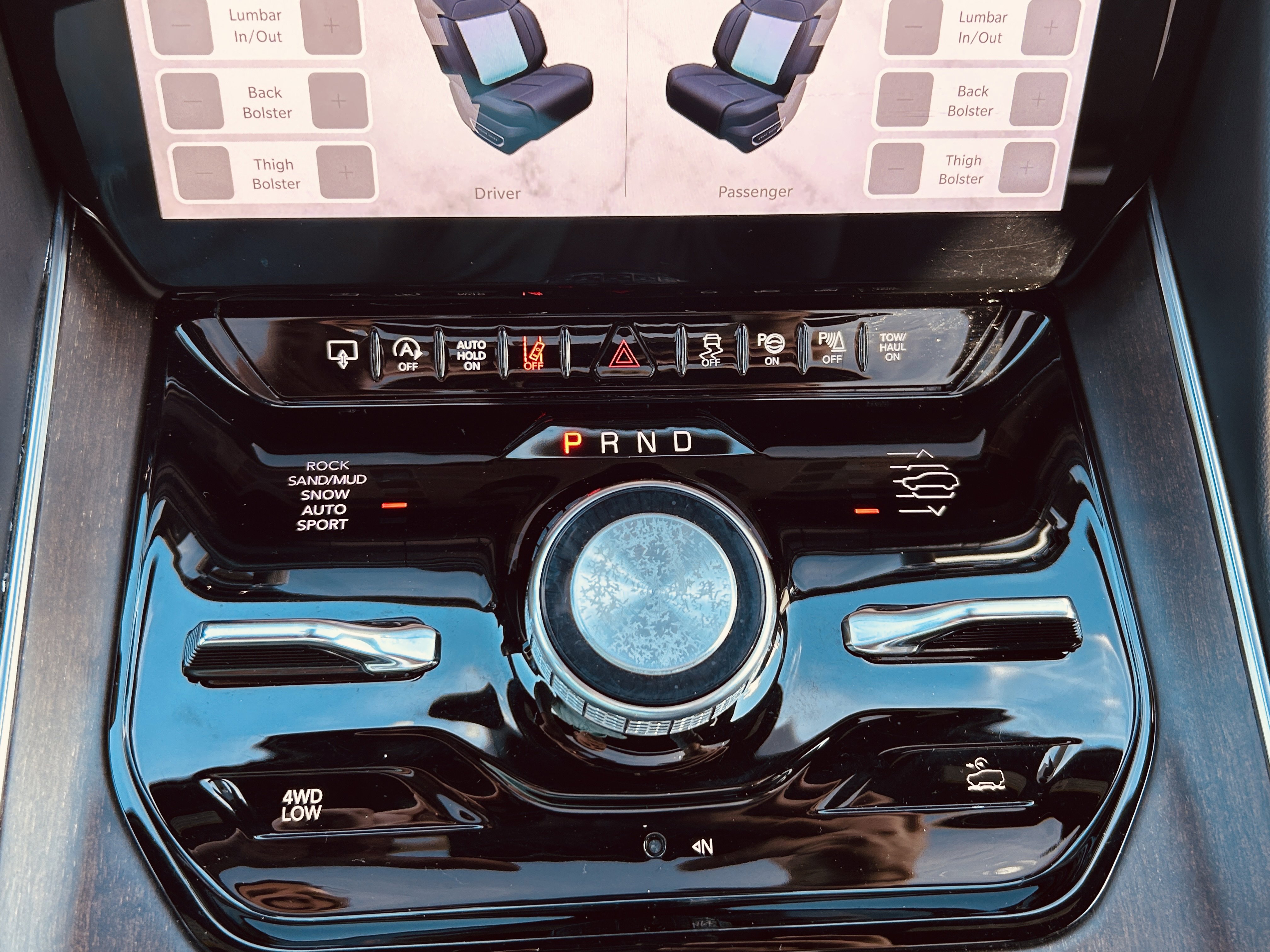 Used 2024 Jeep Grand Wagoneer L Base image 18