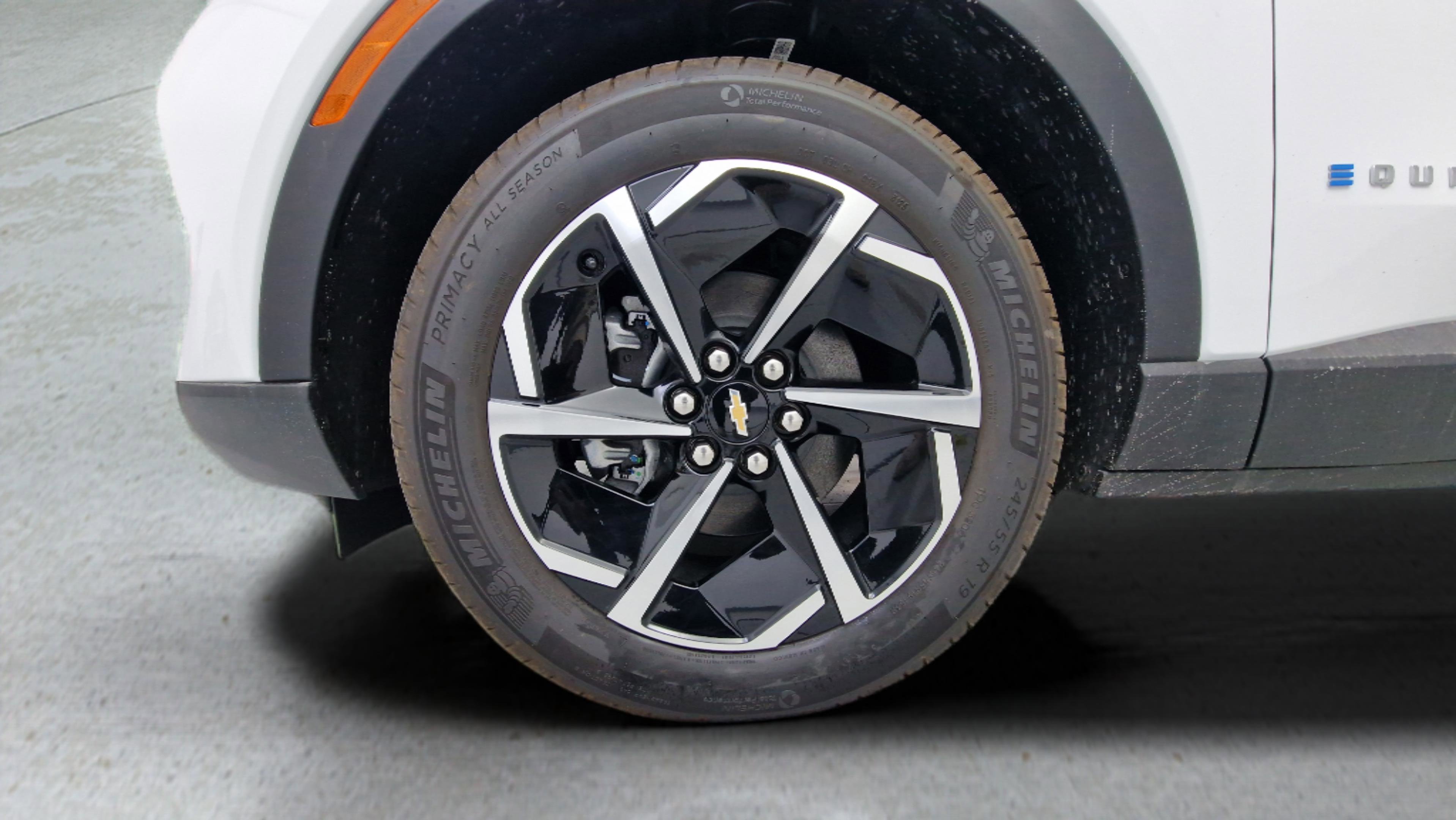 New 2026 Chevrolet Equinox EV LT image 30