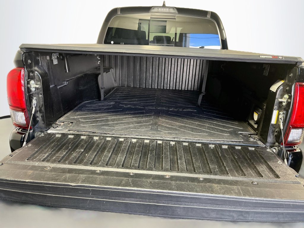 Used 2019 Toyota Tacoma TRD Sport RWD image 31