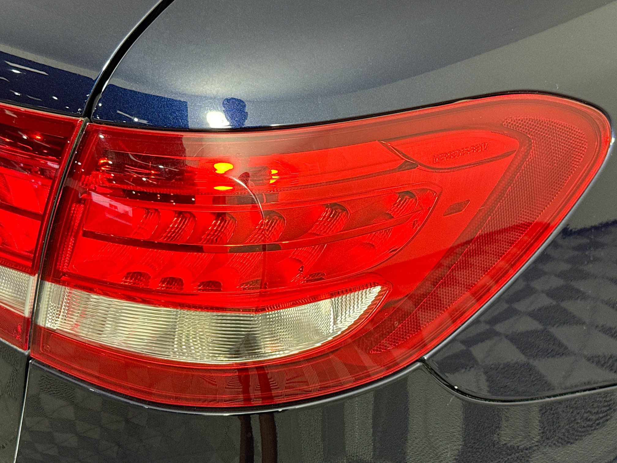 Used 2018 Mercedes-Benz GLC 300 w/ Premium Package image 31