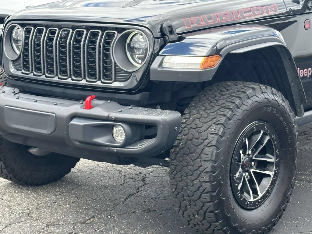 Used 2025 Jeep Wrangler Unlimited Rubicon AWD/4WD image 8