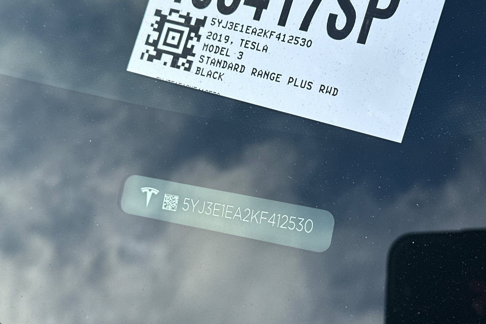 Used 2019 Tesla Model 3 Mid Range RWD image 2