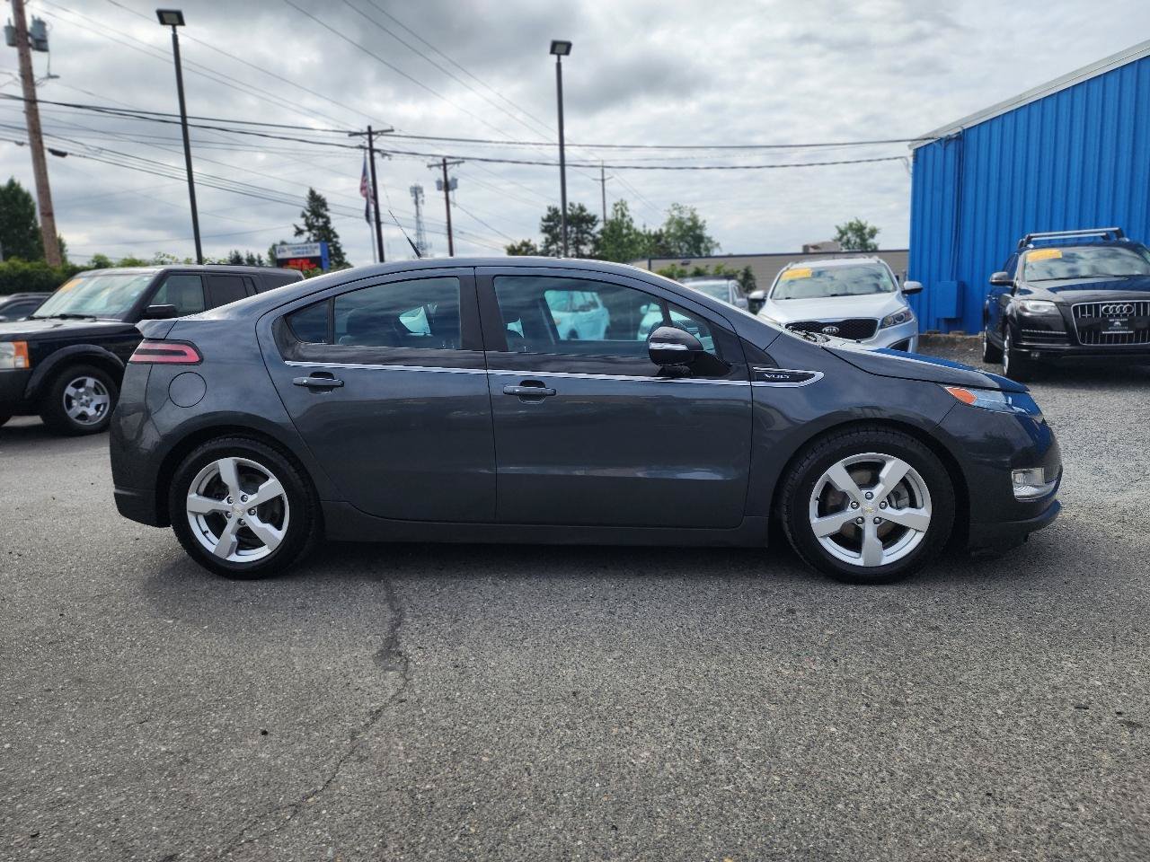 Used 2012 Chevrolet Volt FWD image 3