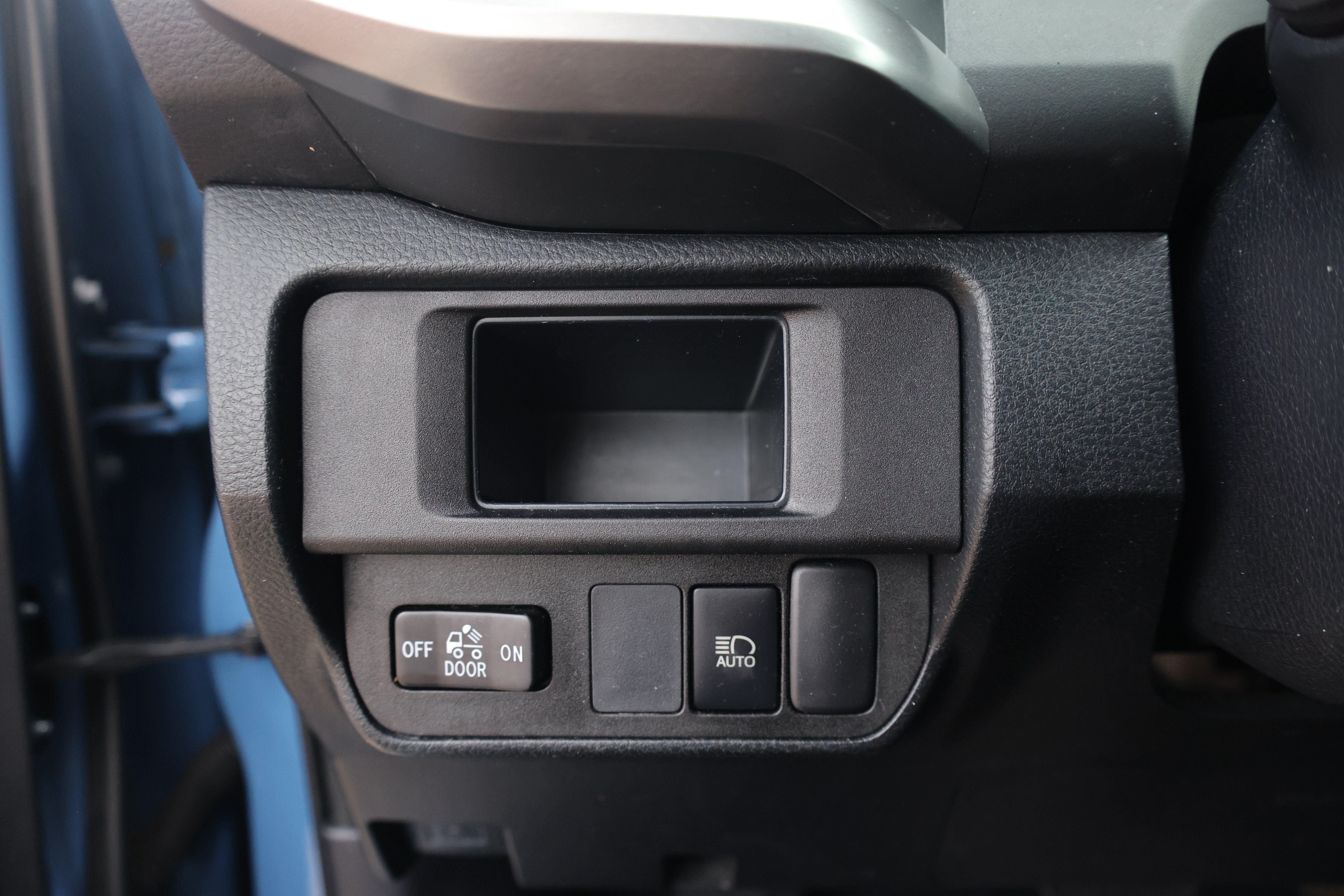 Used 2019 Toyota Tacoma SR5 RWD image 28