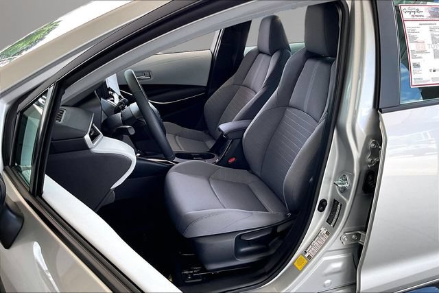 Used 2025 Toyota Corolla SE FWD image 18