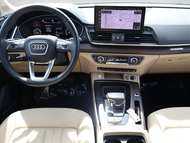 Used 2023 Audi Q5 2.0T Premium Plus w/ Premium Plus Package AWD/4WD image 23