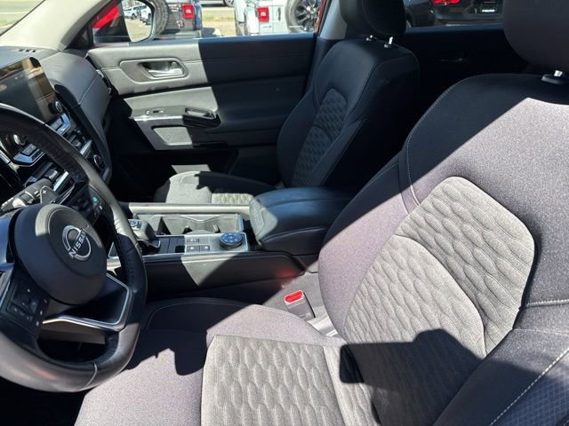 Used 2022 Nissan Pathfinder SV image 21