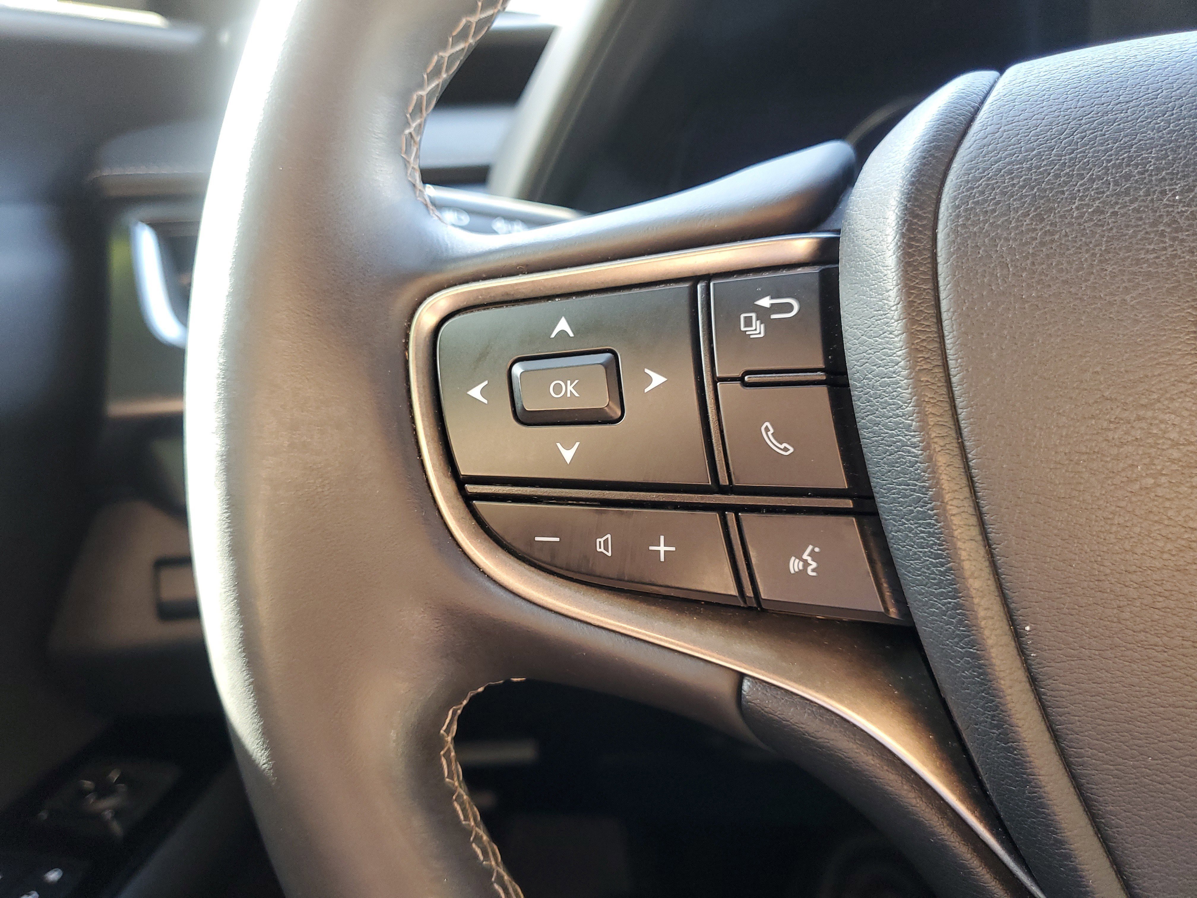 Certified 2022 Lexus UX 200 image 20