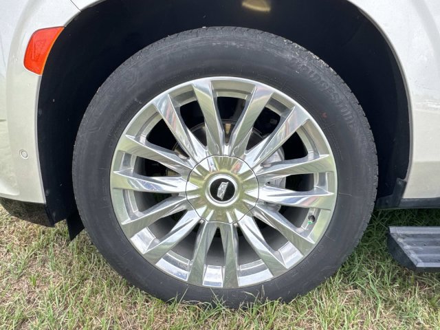 Certified 2023 Cadillac Escalade Premium Luxury w/ Performance Package RWD image 7