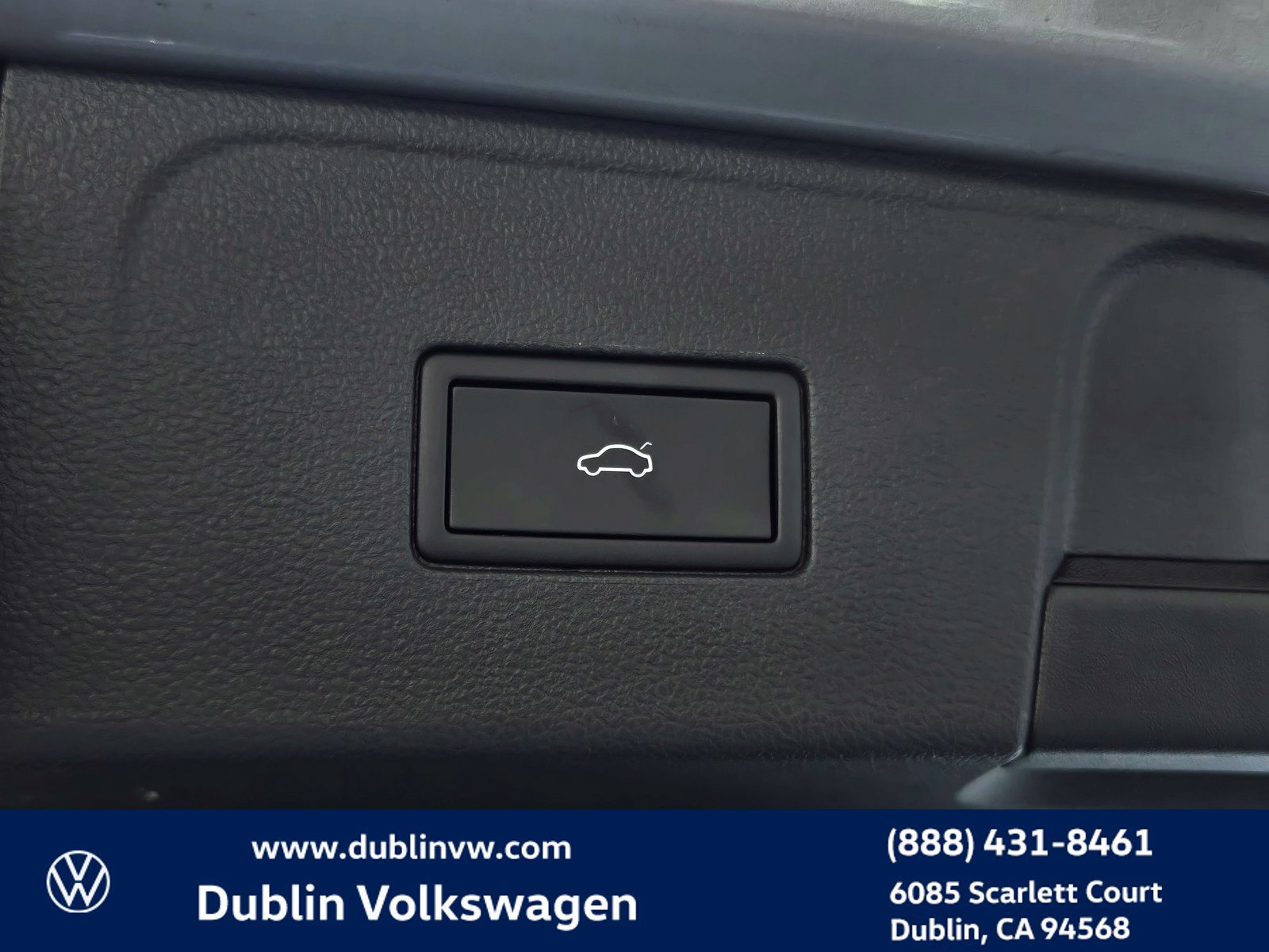 Used 2024 Volkswagen Atlas SE AWD/4WD image 28