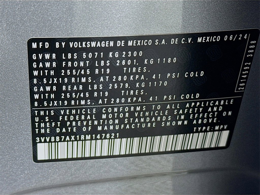 Used 2024 Volkswagen Tiguan SE R-Line image 27