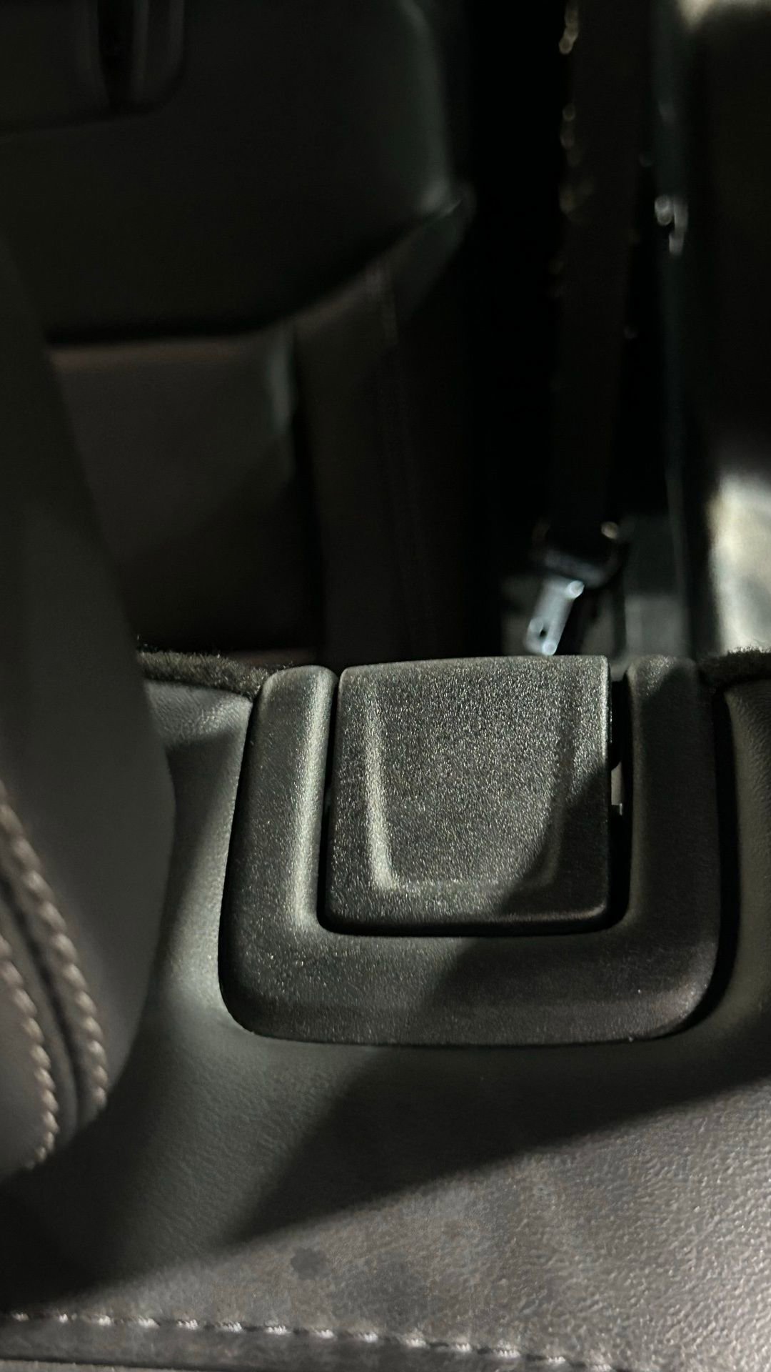 Used 2023 Ford Explorer XLT w/ Equipment Group 202A AWD/4WD image 49