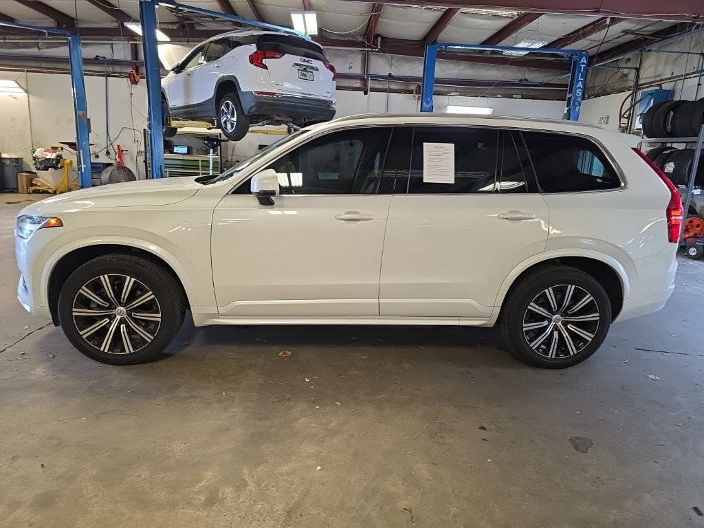 Used 2023 Volvo XC90 B5 Core w/ Protection Package Premier AWD/4WD image 2