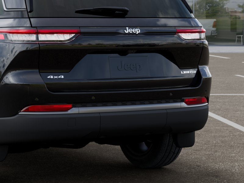 New 2026 Jeep Grand Cherokee Limited w/ Limited Altitude Package AWD/4WD image 13