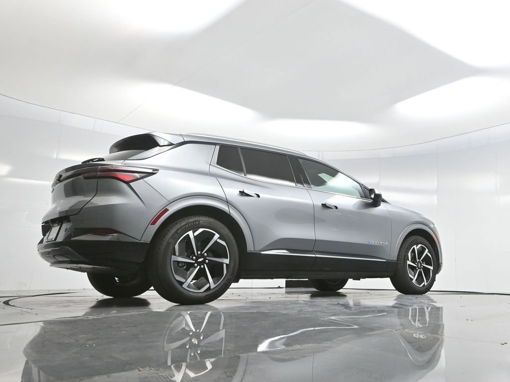 Used 2025 Chevrolet Equinox EV LT w/ Convenience Package image 64