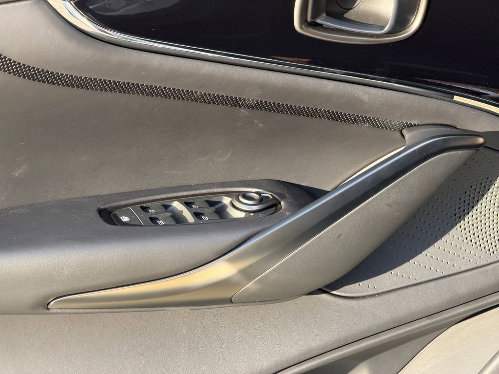 New 2026 Aston Martin DBX 707 image 19