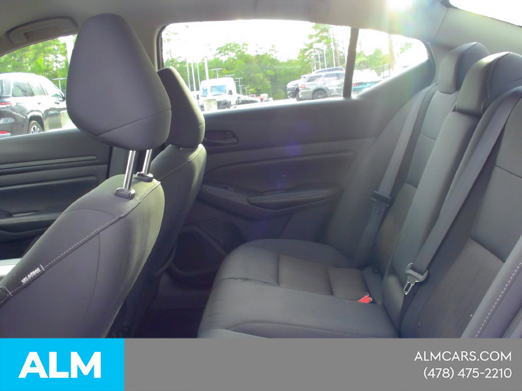 Used 2025 Nissan Altima 2.5 SV FWD image 15