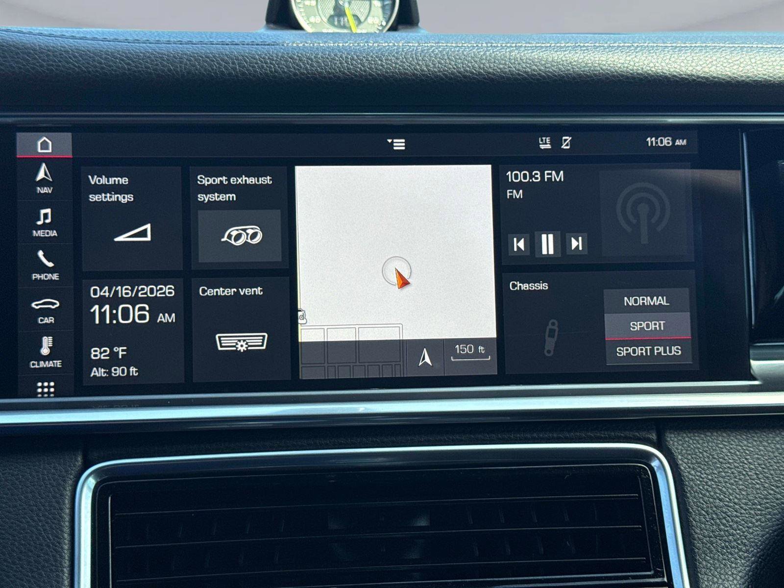 Used 2020 Porsche Panamera 4 image 21