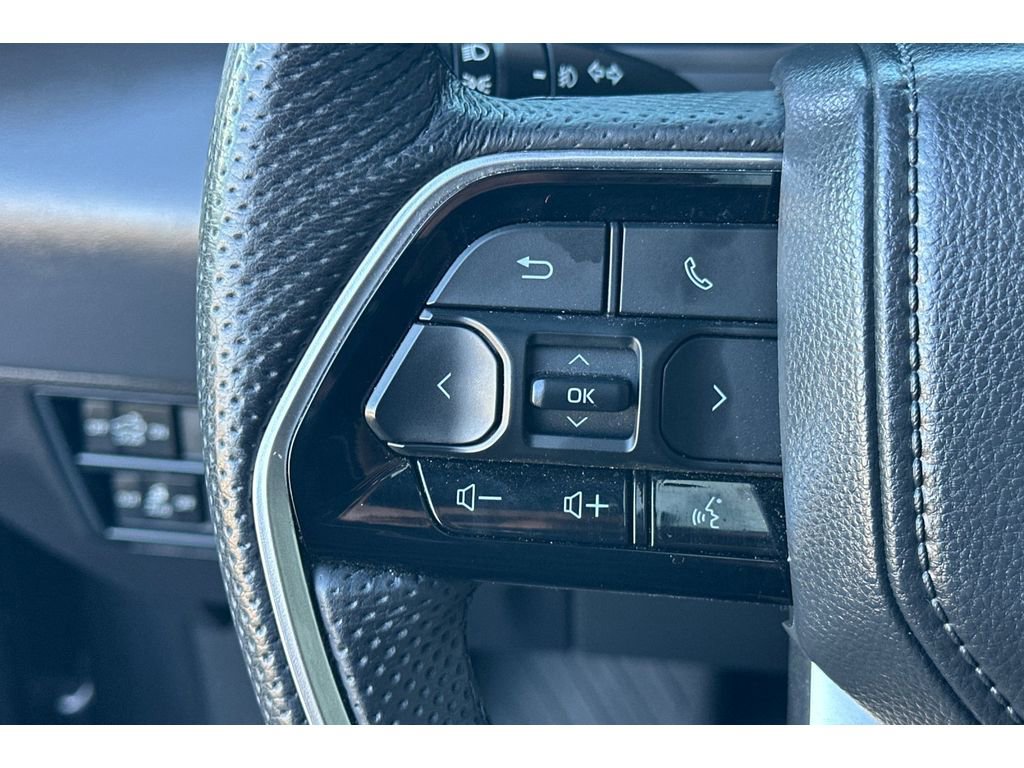 Used 2025 Toyota Tundra Platinum image 27