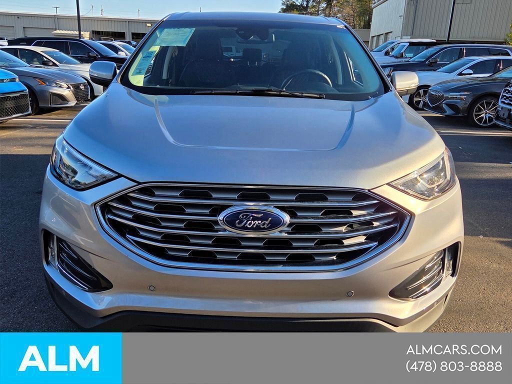 Used 2024 Ford Edge Titanium image 2