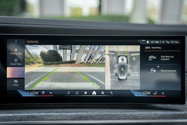 Used 2023 BMW i7 xDrive60 w/ Executive Package 2 image 35