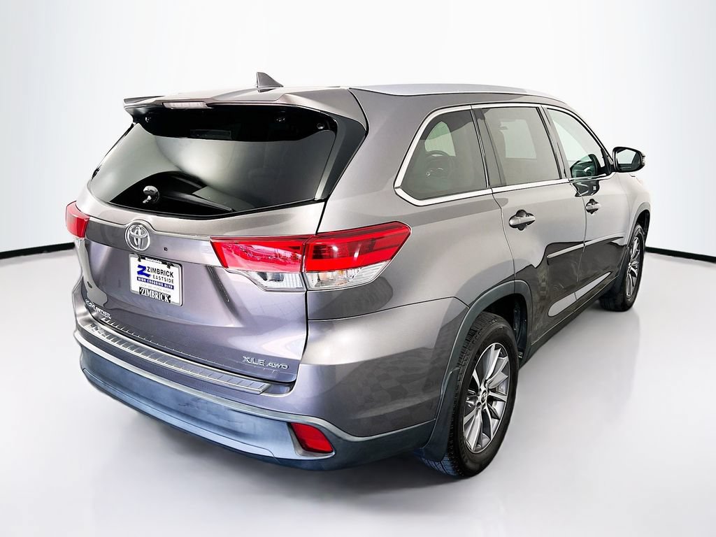 Used 2019 Toyota Highlander XLE w/ Protection Package #3 AWD/4WD image 7