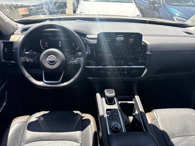 Used 2023 Nissan Pathfinder Platinum AWD/4WD image 14
