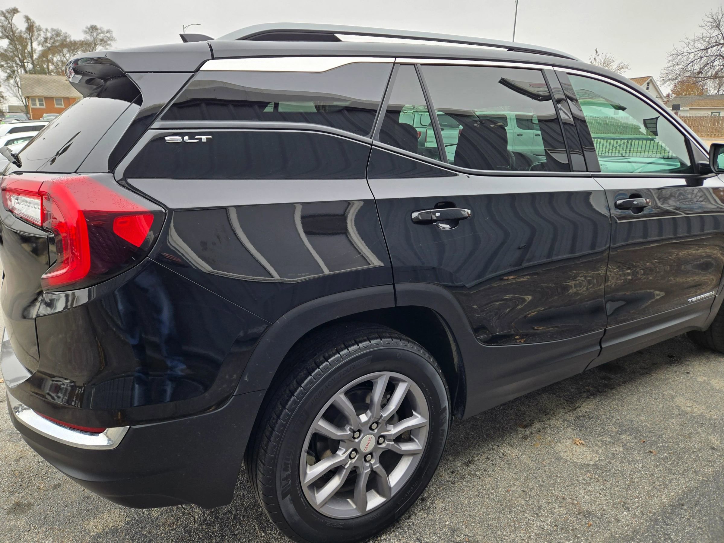 Used 2024 GMC Terrain SLT image 9