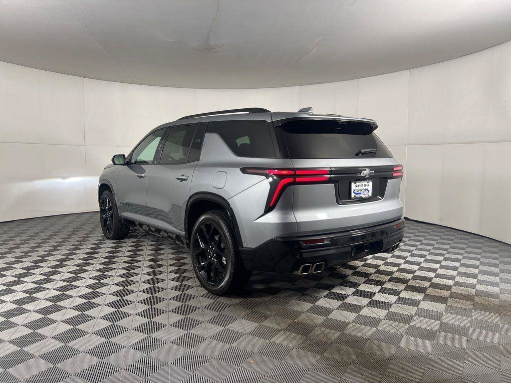Used 2024 Chevrolet Traverse RS FWD image 4