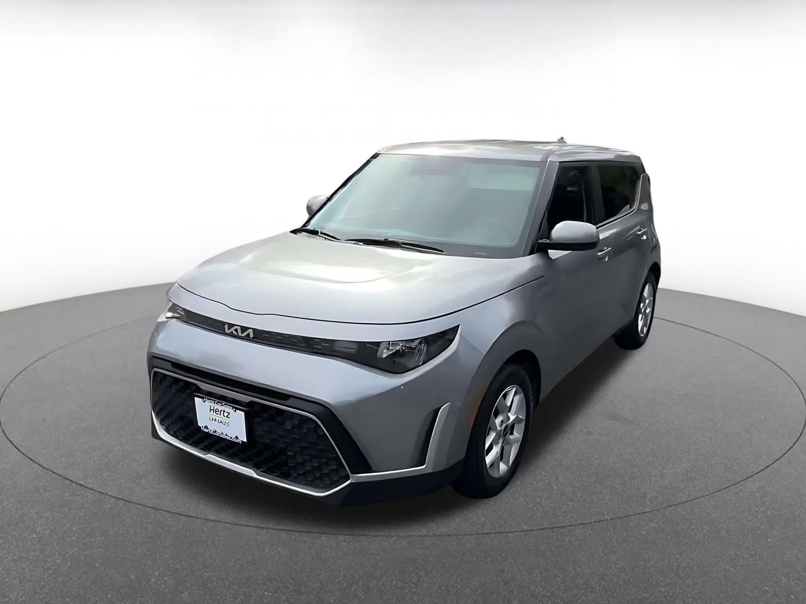 Used 2025 Kia Soul LX w/ LX Technology Package FWD image 6