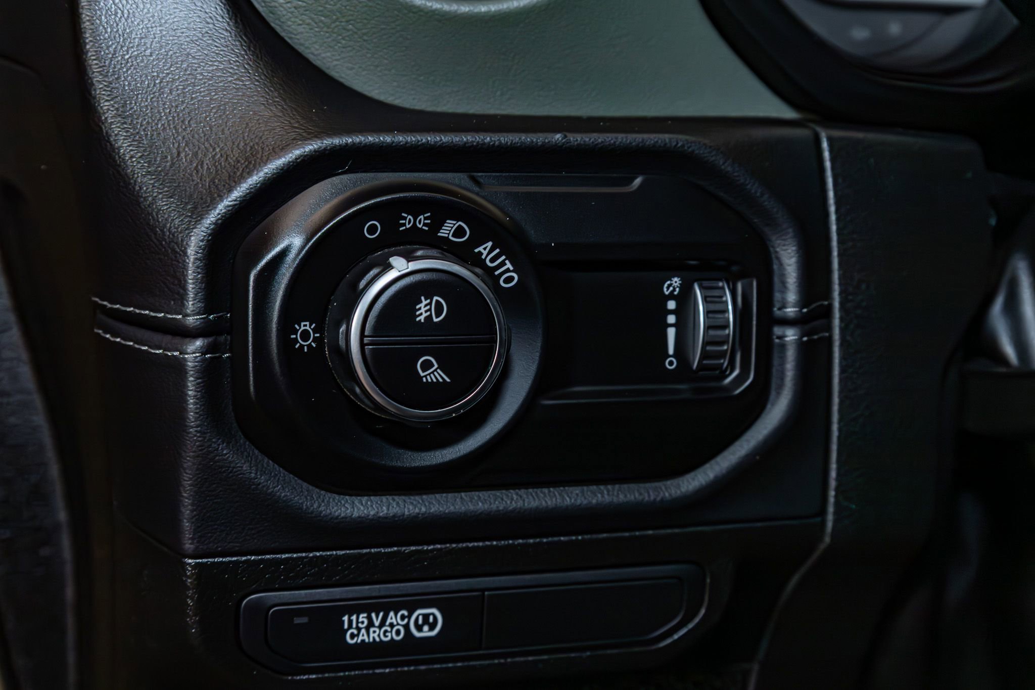 Used 2025 Jeep Gladiator Mojave image 21