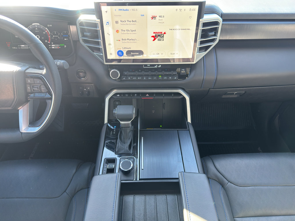 Used 2025 Toyota Sequoia Platinum AWD/4WD image 12