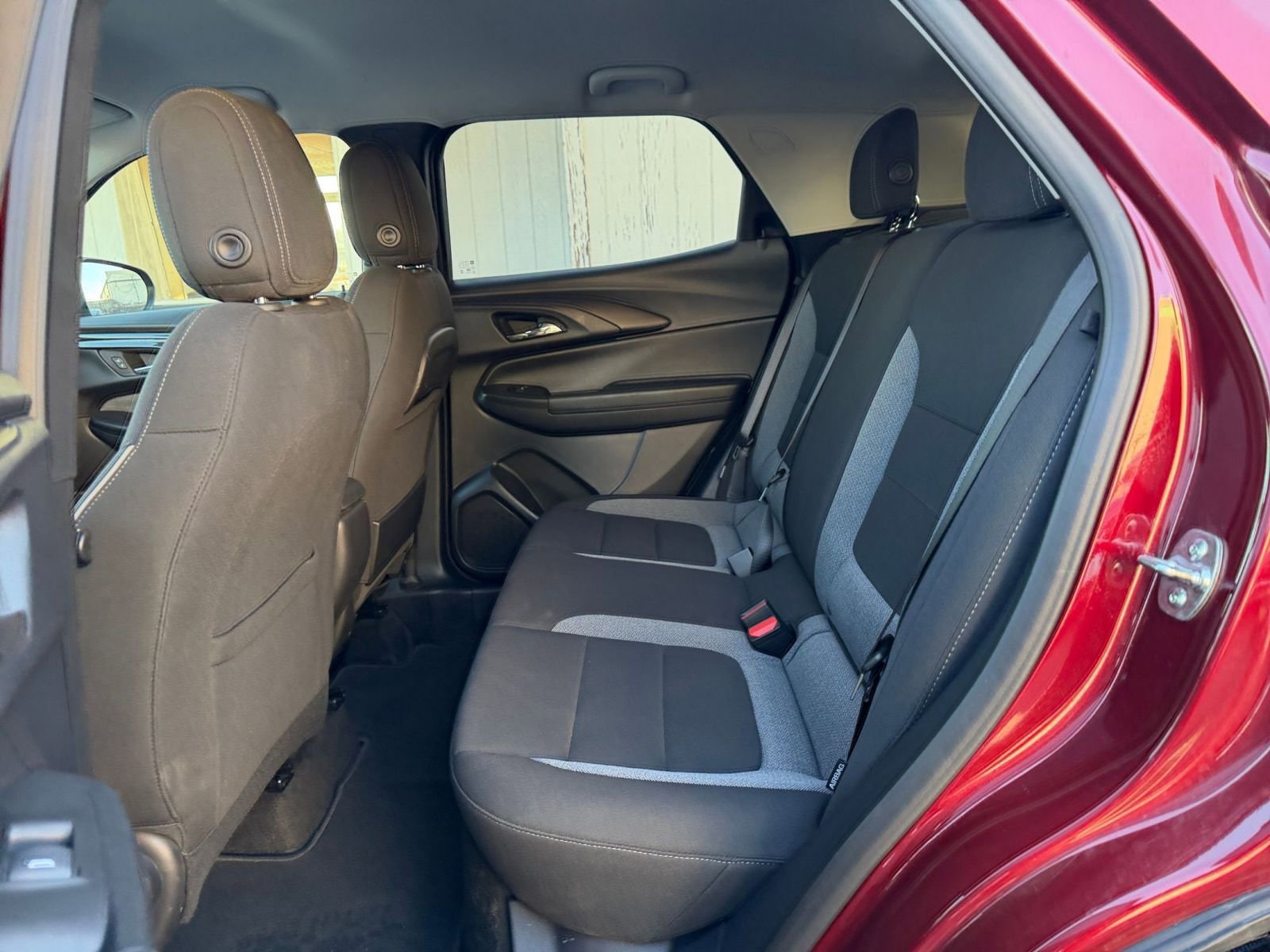 Used 2025 Chevrolet TrailBlazer LT FWD image 24