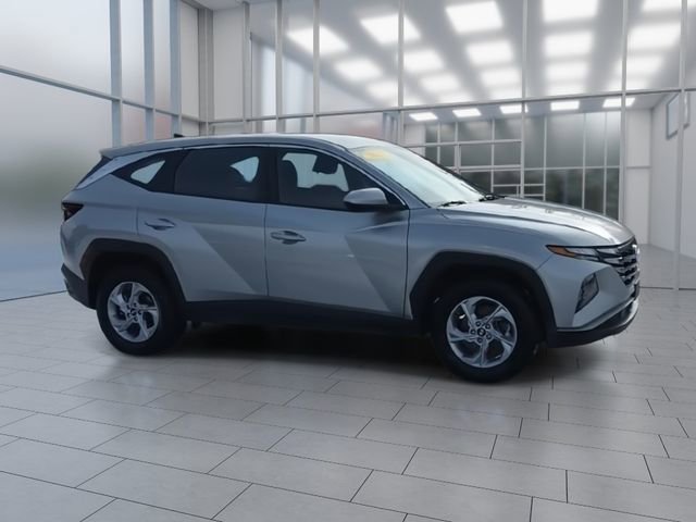 Used 2023 Hyundai Tucson SE image 2