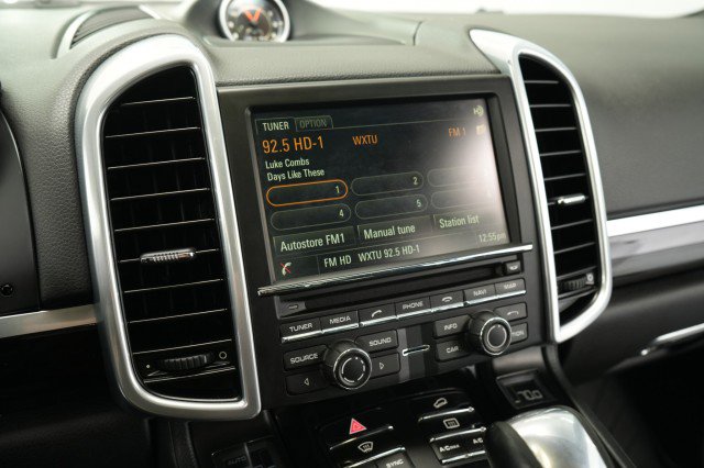 Used 2016 Porsche Cayenne image 41