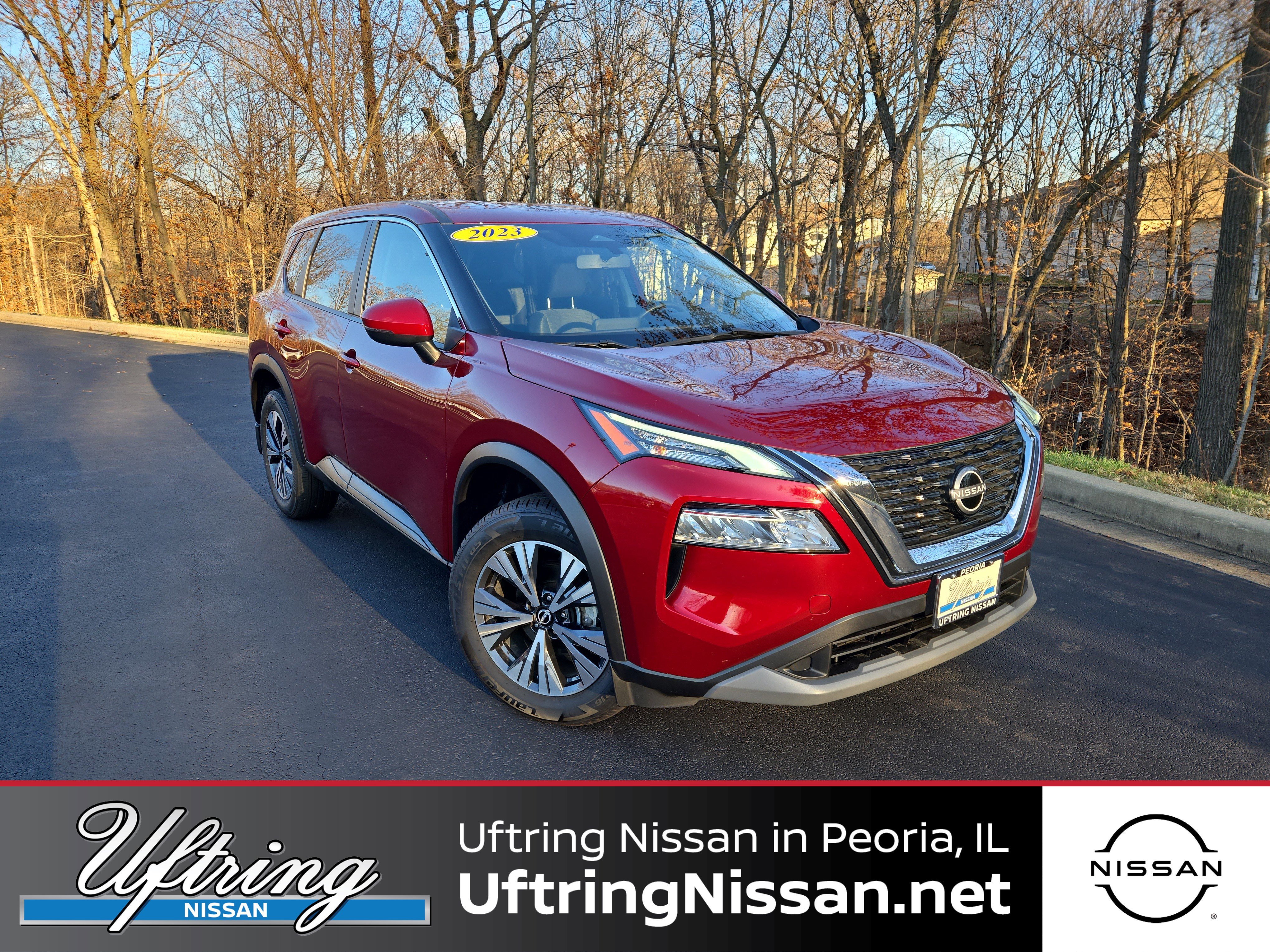 Used 2023 Nissan Rogue SV image 1