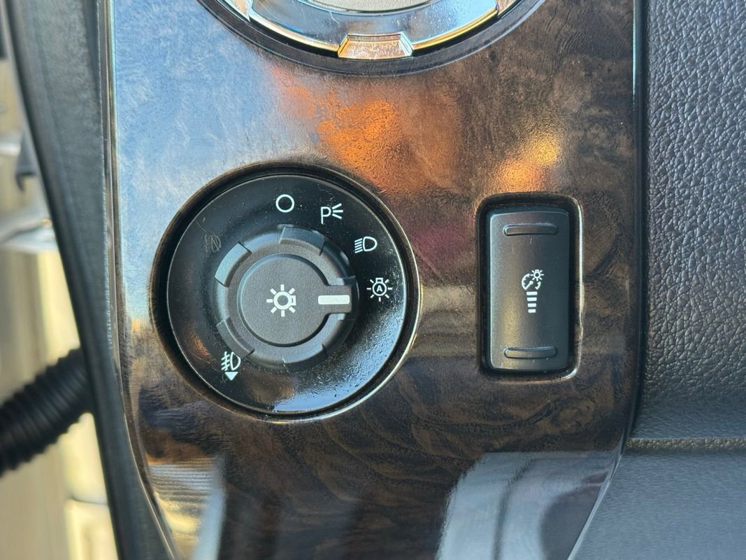 Used 2013 Ford F250 Platinum w/ FX4 Off Road Pkg image 30