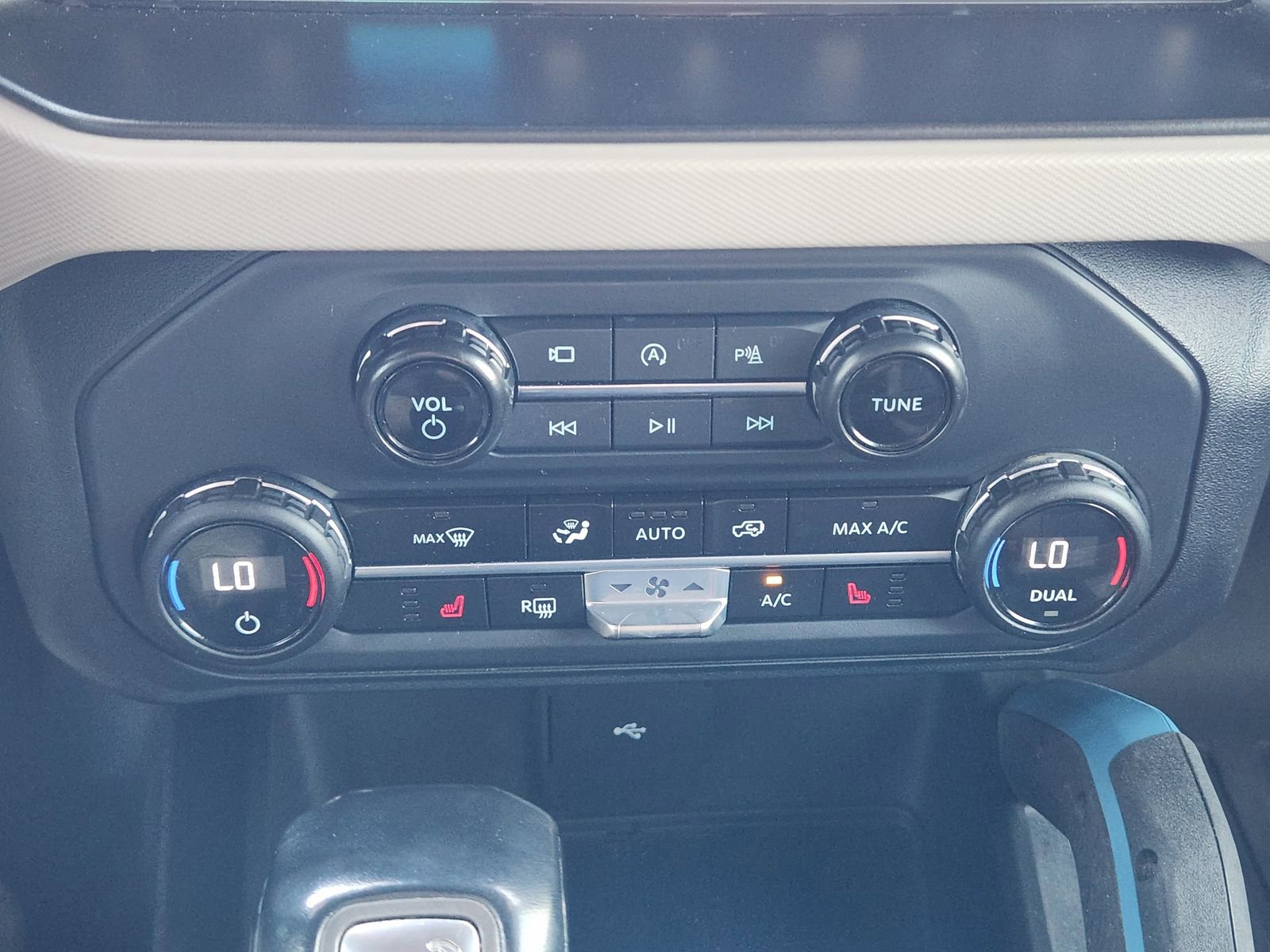 Used 2023 Ford Bronco Wildtrak image 18