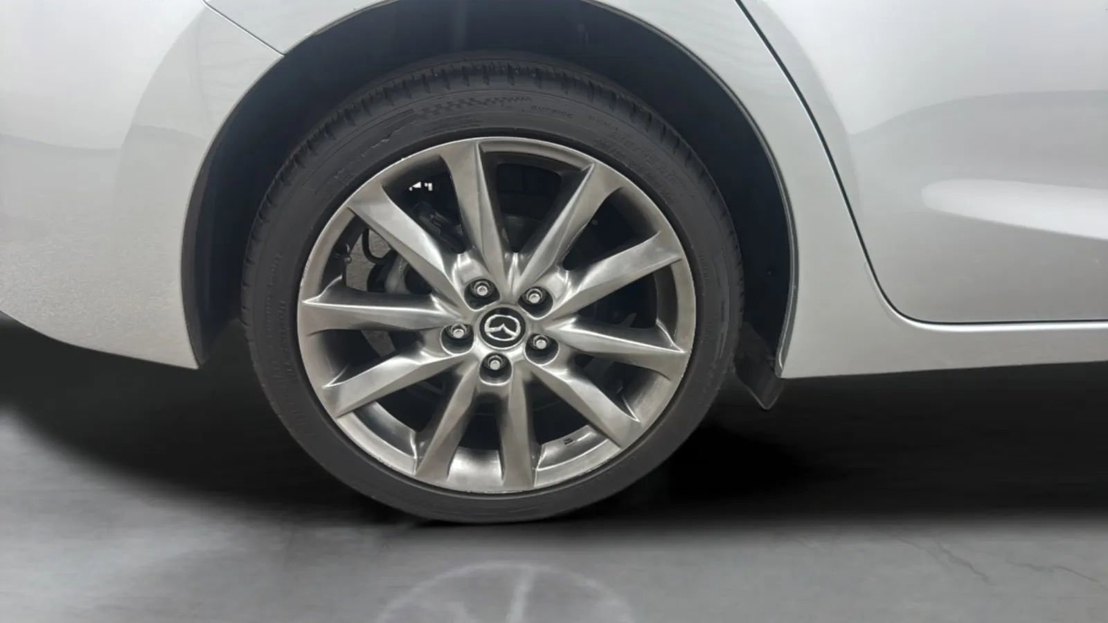 Used 2018 MAZDA MAZDA3 Touring FWD image 31