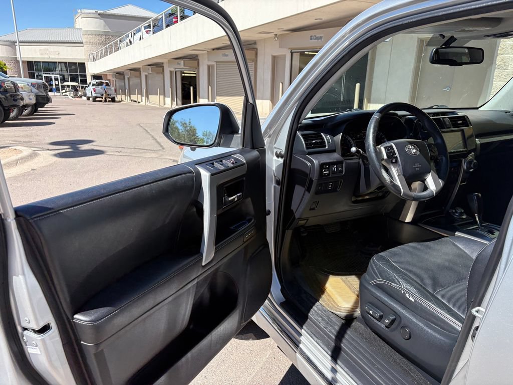 Used 2014 Toyota 4Runner Limited AWD/4WD image 15